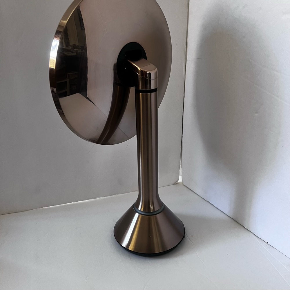 Simplehuman 8”ROSE GOLD Sensor Mirror - Picture 5 of 13